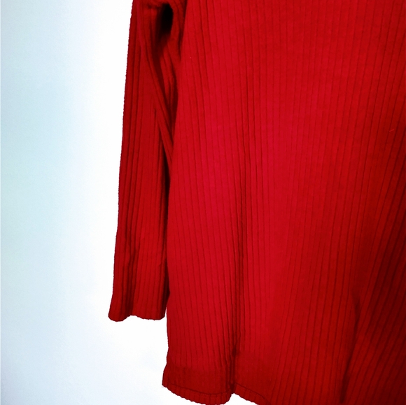 Time and Tru red v neck ribbed long sleeve top, stretchy fabric size small - Picture 2 of 4